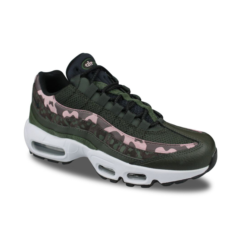 pink camouflage nike air max